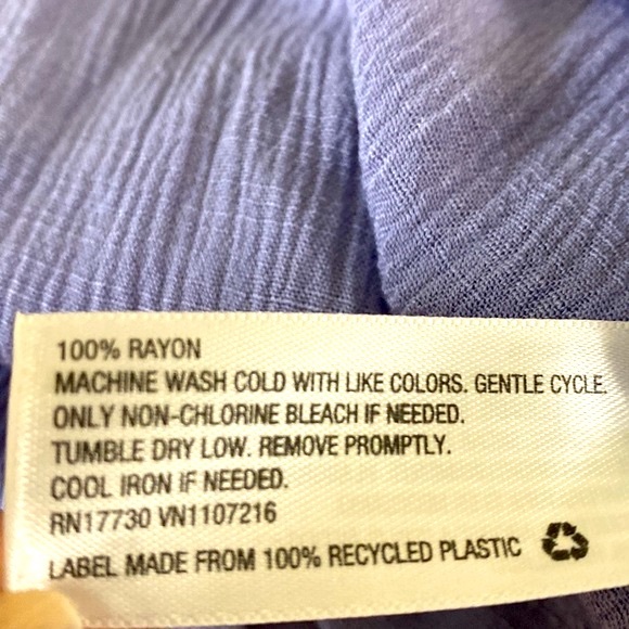 Gift Sold tnester Avi & Viv periwinkle wrap top - Picture 6 of 7